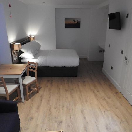 House Of Juniper - Luxury Accessible Apartment Broadford  Εξωτερικό φωτογραφία